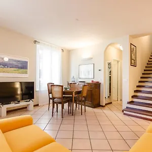  Apartment Flat 13: Elegante E Luminoso Con Terrazzo Privato