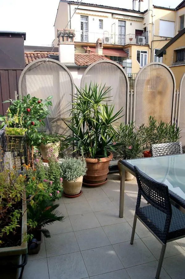 The Jasmine Terrace Retreat Apartment Bologna