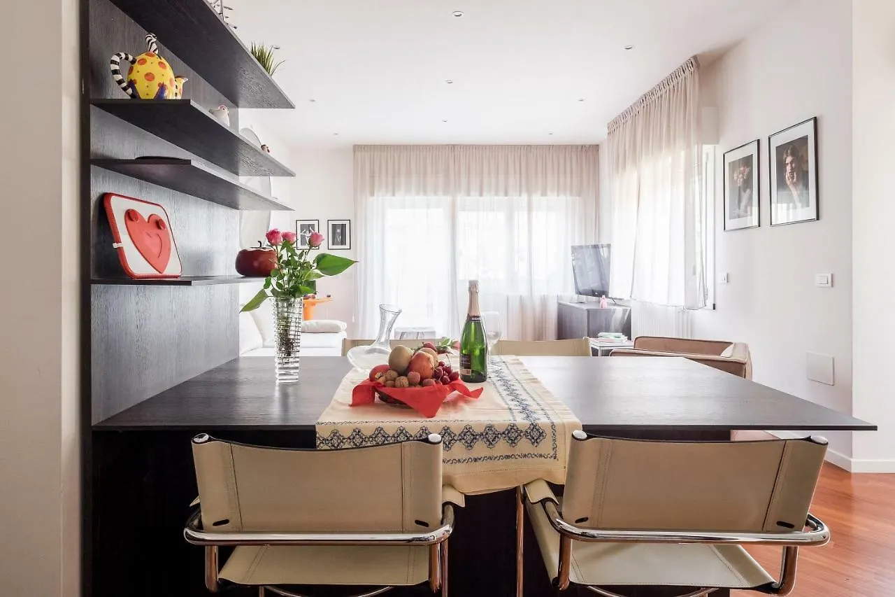 The Jasmine Terrace Retreat Apartment Bologna