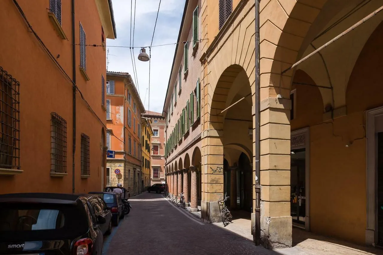 The Jasmine Terrace Retreat Apartment Bologna